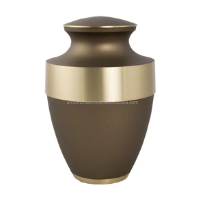 Urne de crémation en aluminium Fait à la main Design de luxe Bocal Finitions en étain Urnes de crémation simples à trois courbures en métal pour adultes - Product Image 2