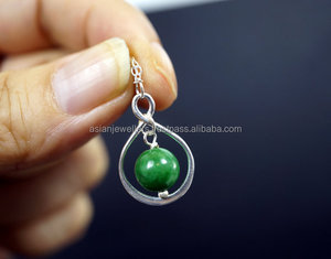Pendentif en argent sterling 925 plaqué rhodium Chrysoprase Gemstone Designer pour femme à la mode 8mm - Product Image 1