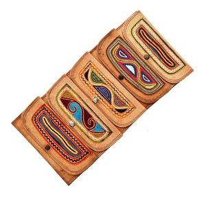 Cartera de mano para mujer con bordado de cuero genuino hecha a mano 100%, cartera de mano para fiesta, boda, bolsos de mano bordados y bolso de mano - Product Image 1