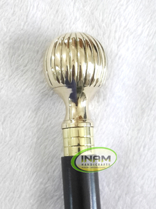 Bâton de marche pliable en bois de style vintage de meilleure qualité avec poignée de bouton de concepteur sculpté à la main pour la randonnée - Product Image 4