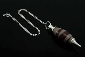 Péndulo de jaspe Narmada de alta calidad, piedra preciosa de cristal Natural, Péndulo de radiestesia facetado para péndulos curativos de Reiki a la venta - Product Image 3