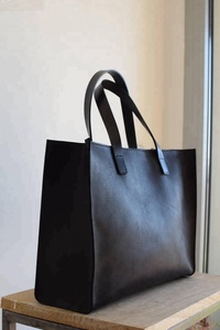 Bolso Tote de Cuero Natural Negro con Cremallera, Bolso Práctico de Cuero Markhor Hecho a Mano para Mujer, AV-0039 - Product Image 6