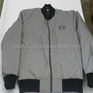 Chaqueta bomber reflectante ligera personalizada OEM para hombre - Product Image 1