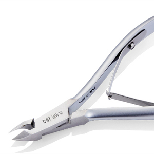 NGHIA Pince à cuticules C-07 de haute qualité Ciseaux à ongles en acier inoxydable Qualité d'exportation Ensemble de manucure et de pédicure plaqué gris Vietnam - Product Image 1