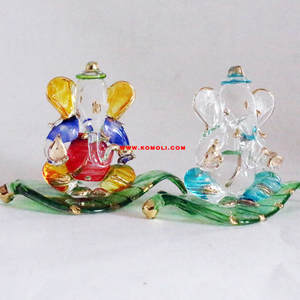 Statues de Dieu Krishna en cristal de verre pour lampe, Murti, à vendre - Product Image 6