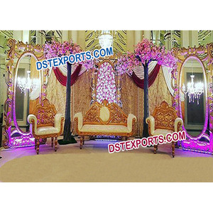 เวทีแต่งงานของชาวมุสลิมกับกรอบทองแผงฉากหลังที่สวยงามเวทีพร้อมชุดโซฟาชุดเวทีใหม่พร้อมแผงไฟเบอร์ - Product Image 1