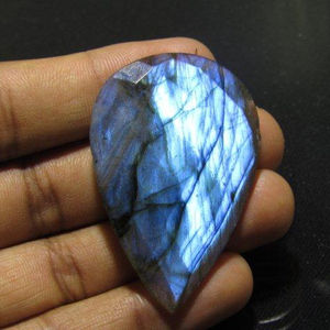 Labradorite Cabochon de feu bleu naturel 94.5 carat certifié tiers forme de poire à facettes fabrication de bijoux en vrac couleur optique - Product Image 1