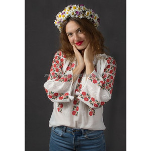 Colección de verano Tops de diseñador Blusa rumana hecha a mano Traje popular Estilo bohemio Top bohemio Blusa de primavera bordada - Product Image 1