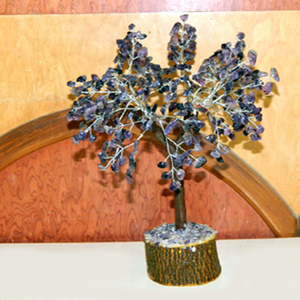 Árbol de cuentas de sodalita hecho a mano tallado estilo náutico adorno de piedras preciosas curativas de cuarzo - Product Image 1