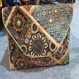 Bolso de Mano Tipo Sobre con Cierre de Cremallera y Cuentas, Artesanal, Tradicional, Moderno, Duradero, para Bodas y Uso Diario - Product Image 1
