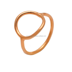 แหวนเงินสเตอร์ลิง925ชุบทองกุหลาบสไตล์คลาสสิกที่ทันสมัยสำหรับทุกเพศสำหรับงานแต่งงานหรืองานปาร์ตี้ - Product Image 1