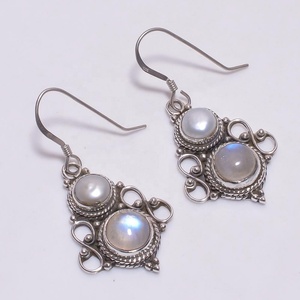 Paire de boucles d'oreilles en argent sterling 925, bijoux en argent antique, exportateur de bijoux en argent 925. - Product Image 1