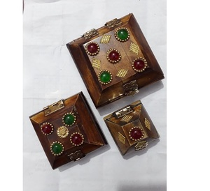 Hermosa caja de joyería con incrustaciones de hueso indio en muchos colores Caja de incrustaciones de madera hecha a mano directamente de la India - Product Image 5