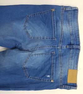 Jeans déchirés coupe skinny pour jeunes femmes Stock de vêtements bangladais de taille mixte Techniques lavées pour pantalons pour adultes - Product Image 4