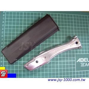 ใบมีดคัตเตอร์ Dolphin แพ็ค 100 ใบ รุ่น OEM SK2 เกรดอุตสาหกรรม เปลี่ยนใบมีดได้รวดเร็ว ยี่ห้อ JSY  พร้อมปลอกอลูมิเนียมขัดเงาและพลาสติก - Product Image 2
