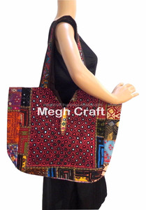 กระเป๋าถือ Kutch Banjara,กระเป๋าโบฮีเมียนโบโฮ-กระเป๋าโท้ทฮิปปี้สไตล์โบฮีเมียนแบบดั้งเดิม - Product Image 4