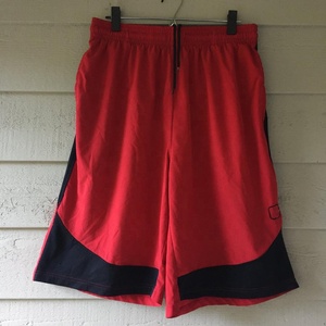 Pantalones cortos de baloncesto para jóvenes de talla XXS personalizados con logotipo de secado rápido, camisetas de uniformes para niños, bolsillo con cremallera, ropa deportiva impresa por sublimación Plus - Product Image 2