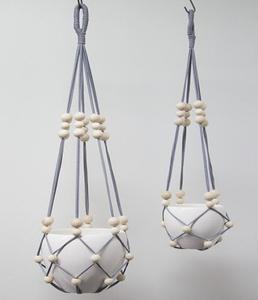 Colgador de Plantas de Macramé Moderno Hecho a Mano con Tela 100% Algodón, Longitud de 30-45 Pulgadas, Decoración para el Hogar, Regalo de Año Nuevo - Product Image 5