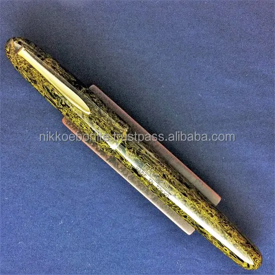 High quality Hand made fountain pen called "HOUJU " made of high quality Japanese color ebonite in yellow