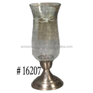 Bougeoir en métal et verre - Product Image 1