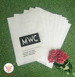 Sac en plastique PE 100% biodégradable et recyclable, personnalisé, écologique, avec soufflet latéral, imprimé en gravure, blanc, avec poignée, pour utilisation en supermarché - Product Image 6