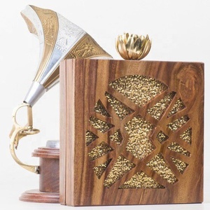 Bandoleras de madera hechas a mano para mujer, bolsos de mano de calidad, de Metal indio, piedra dorada, hecho a mano, de metal, con perlas - Product Image 1
