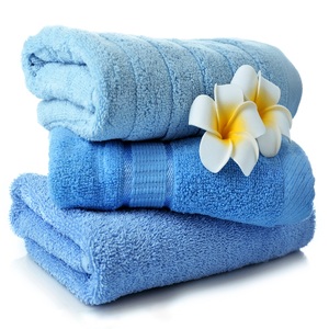 Serviettes de bain personnalisées en coton 100% provenant d'Inde, douces avec de belles couleurs unies et un design pour un usage domestique - Product Image 1