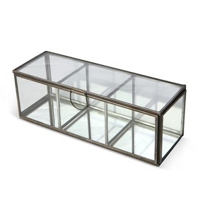 Boîte en laiton et en verre avec séparateurs - Product Image 1