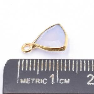 Calcédoine Triangle Forme 925 Argent Sterling Lunette Plaqué Or Pendentif Fabrication de Bijoux Faits à la Main - Product Image 2