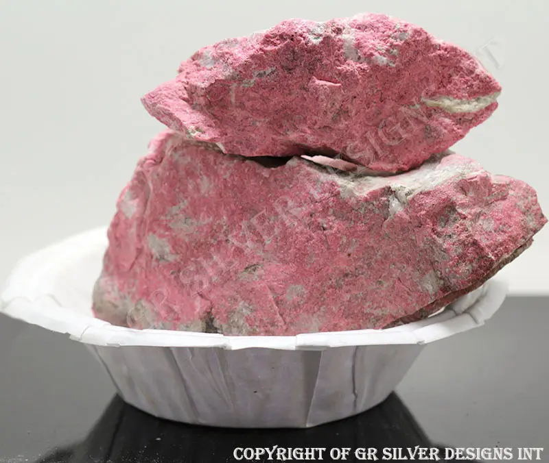 ซัพพลายเออร์หินอัญมณีหยาบที่เจียระไนด้วยสีชมพูธรรมชาติที่ได้รับการจัดอันดับสูงสุด