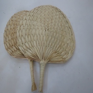 Abanico de mano de hoja de palma de bambú pintado a mano de Vietnam-Regalo promocional - Product Image 1