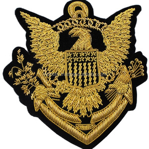 Parches de Blazer de tela de alambre de lingotes bordados a mano e insignias para coser - Product Image 1