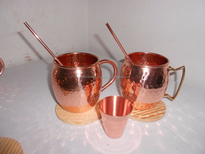 Taza de barril martillado de cobre con mango de metal Fabricante y proveedor para beneficios ayurvédicos y de salud - Product Image 3