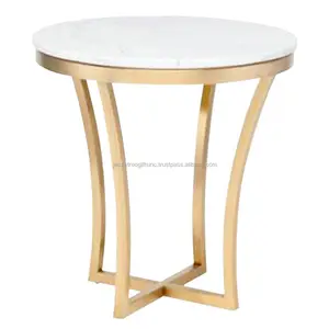 Beyaz mermer masa altın toz kaplama bitirme yuvarlak üst çapraz tasarım tabanı ile Metal vurgu sehpa oturma odası için