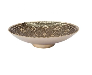 Cuenco decorativo de latón plateado hecho a mano, con diseños en relieve, fabricante al por mayor, regalo de Metal y artesanías - Product Image 1
