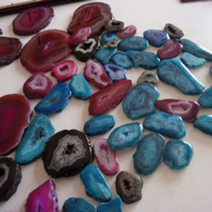 Tranches d'agate naturelle multicolores tendance, pierres précieuses certifiées par un tiers pour la fabrication de bijoux, produit en gros - Product Image 2