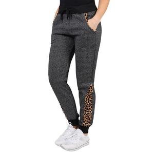 ชุดวอร์มกีฬาฟุตบอลหญิงแบบสั่งทำแบรนด์ส่วนตัว ผ้าโพลีเอสเตอร์/คอตตอน ระบายอากาศ แห้งเร็ว - Product Image 6