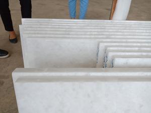 Losa de Mármol Blanco Pulido Calcitado Cortada con Sierra de Cinta de VN;63 - Product Image 3