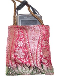 Bolsa para móvil Banjara Bolsa tradicional Bolsa de algodón hecha a mano BOLSA PARA MOVIL DE SEDA - Product Image 3