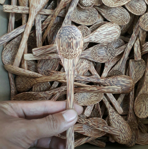 Juego de cuchara y cuenco de cáscara de coco estilo flor pintada a mano Artesanía natural Decoración del hogar - Product Image 1