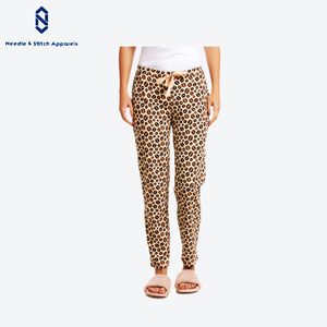 Ropa de dormir suave y ligera para mujer de fabricante al por mayor, personalizada, de talla grande, transpirable, cómoda, sencilla, con estampado térmico de invierno - Product Image 3