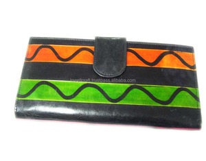 Cartera de mano Lowellcraft para mujer, de piel, con cierre de cremallera, para tarjetas - Product Image 1
