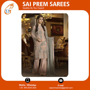 Nouvelle robe de style pakistanais avec de riches broderies, en vente au prix de gros - Product Image 3