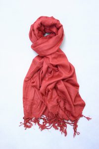<span class=keywords><strong>Pashmina</strong></span>ショールカスタムカラー女性用ウール女性用冬スカーフスタイリッシュなパシュミナショール製品卸売業者