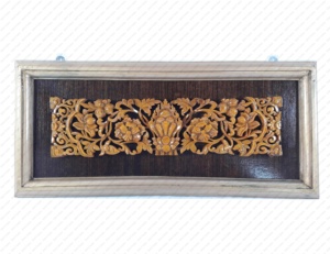 แจกันมงคลแกะสลักด้วยมือแขวนผนังสัญลักษณ์สมบัติ (รุ่น No. AC 3993) - Product Image 1