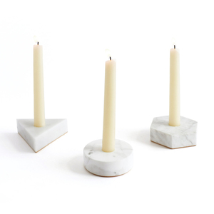 Candelabro cónico de mármol blanco - Product Image 1