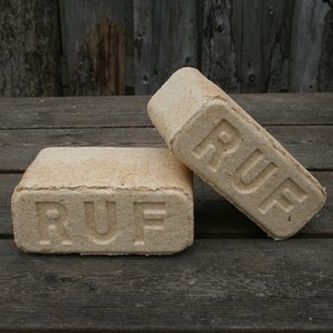 BRICQUETAS DE MADERA / BRICQUETAS DE ASERRÍN / BRICQUETAS DE MADERA DE VIETNAM ( WHATSAPP: +84-907 377 828 ) - Product Image 1