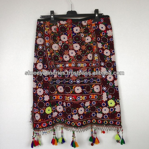 Falda Banjara Estilo Gitano Indio Hecha a Mano con Bordado y Espejos, Hecha de Tela de Chifón - Product Image 1