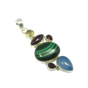 จี้925มาลาไคต์เงินสเตอร์ลิงทำด้วยมือพร้อมโกเมนเครื่องประดับชุบทองดีไซน์วินเทจไม่ซ้ำใครสำหรับผู้หญิง - Product Image 1