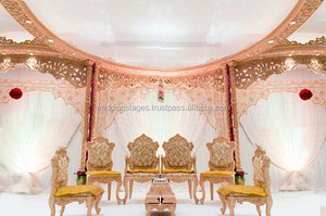 Ensemble de chaises Mandap en bois de qualité supérieure Ensemble de chaises de mariage Mandap à assise basse Tabourets et meubles en bois pour mariage Mandap UK - Product Image 4
